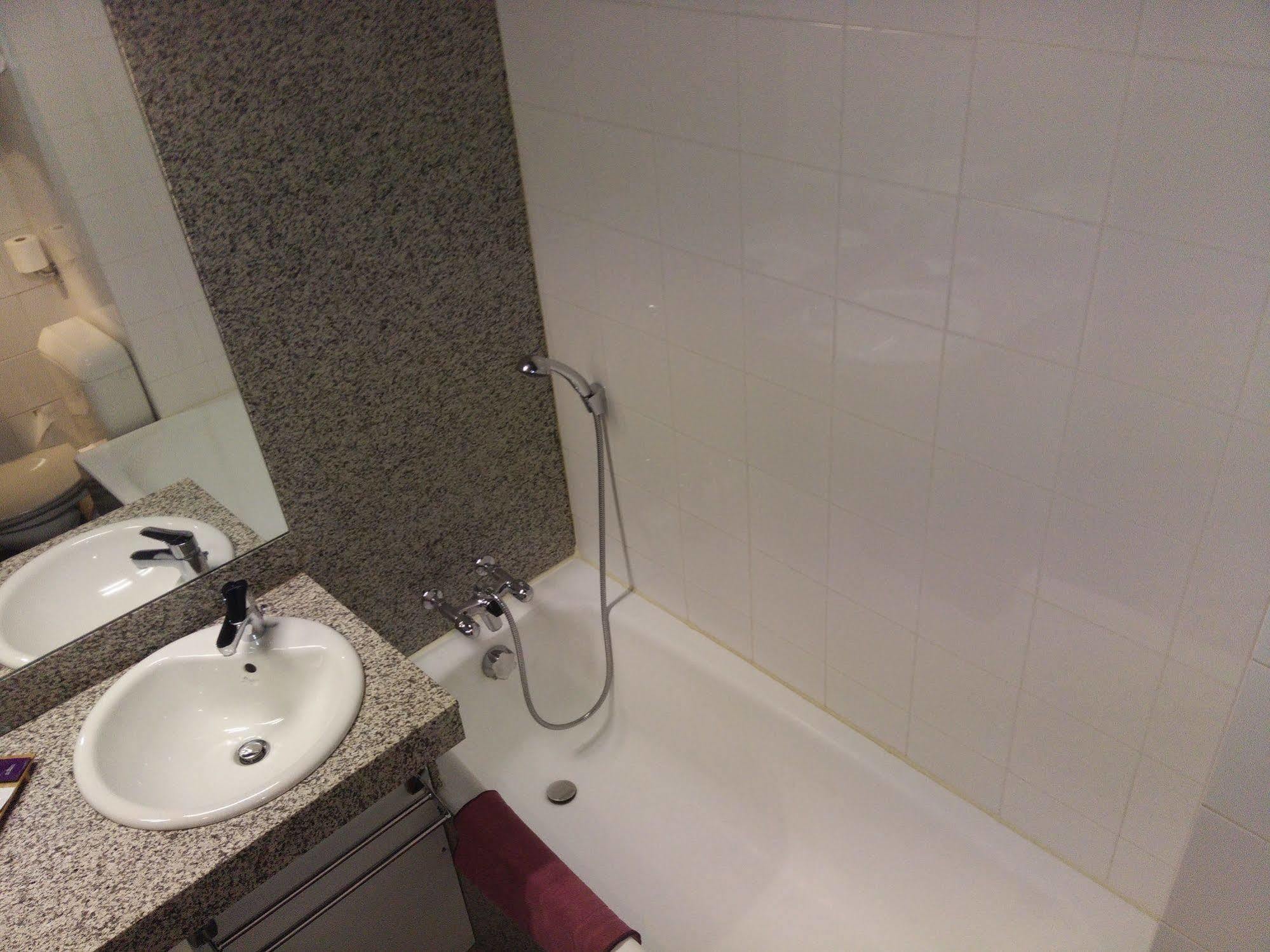 Hotel Gratte-Ciel Ariana Villeurbanne Ngoại thất bức ảnh