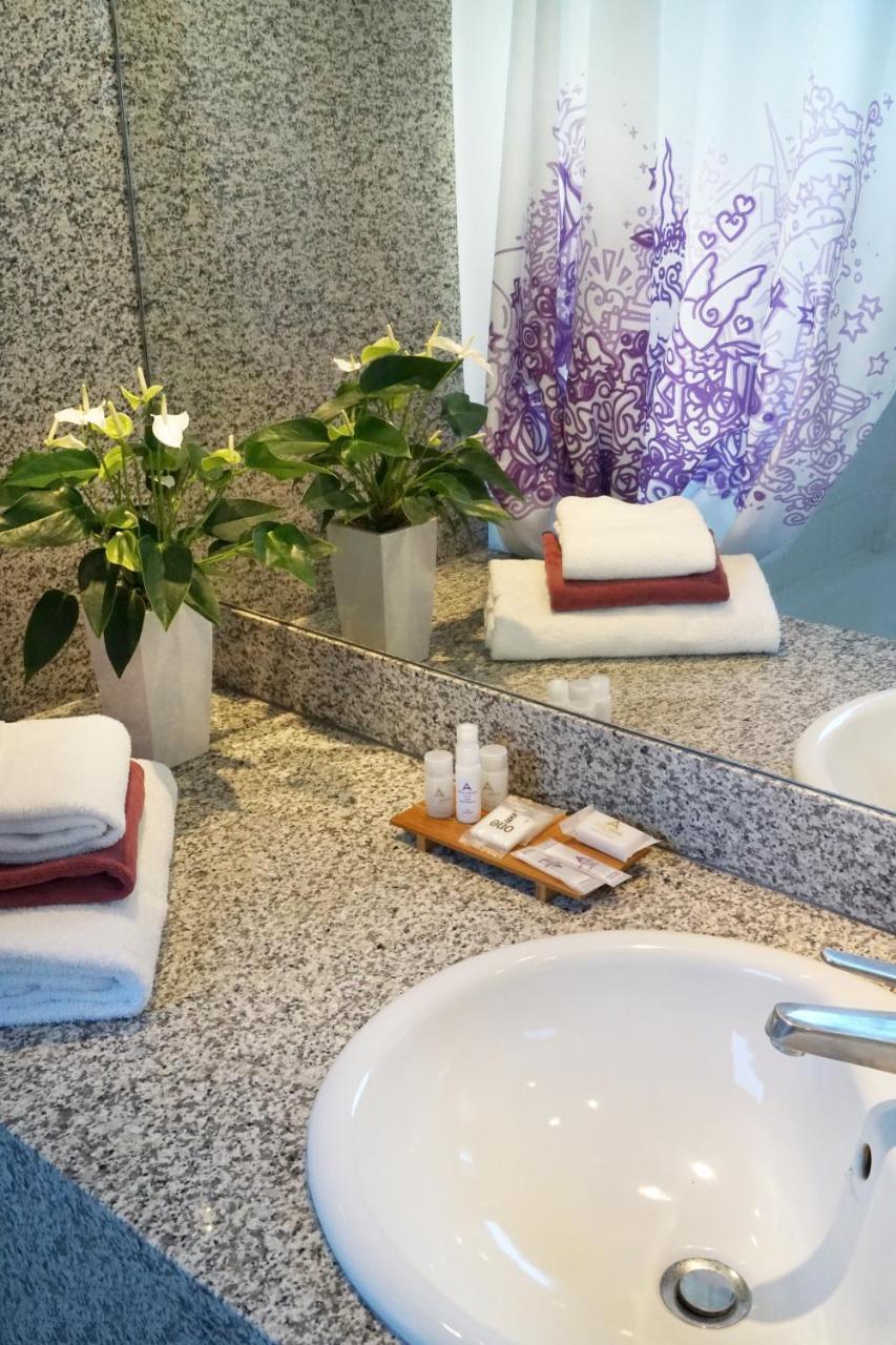 Hotel Gratte-Ciel Ariana Villeurbanne Ngoại thất bức ảnh